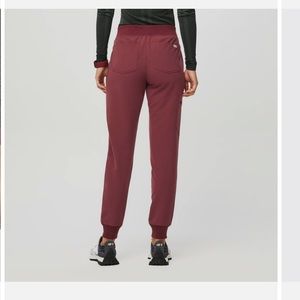 Figs dark Cherry scrubs